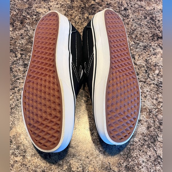Women’s Vans - Picture 6 of 12